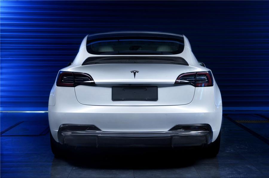  Tesla Model 3 by iMP Performance 2020 года  (фото 8 из 11)